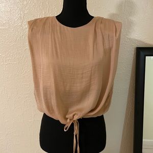 Strong shoulder satin top